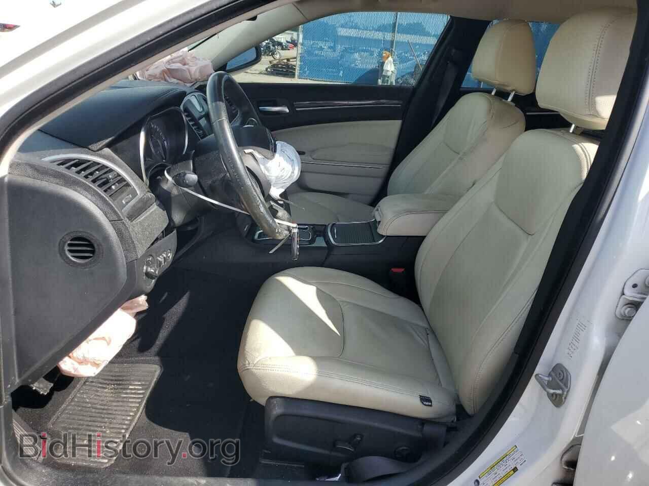 2019 CHRYSLER 300 - VIN: 2C3CCAAG5KH610288 - Фото 7