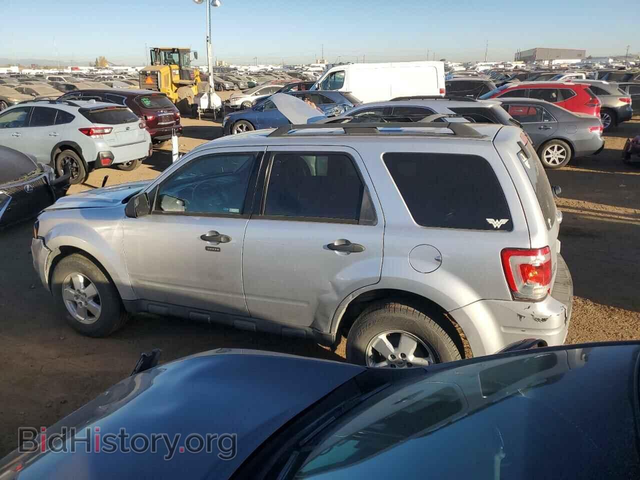 2011 FORD ESCAPE - VIN: 1FMCU9DG1BKA39258 - Фото 2