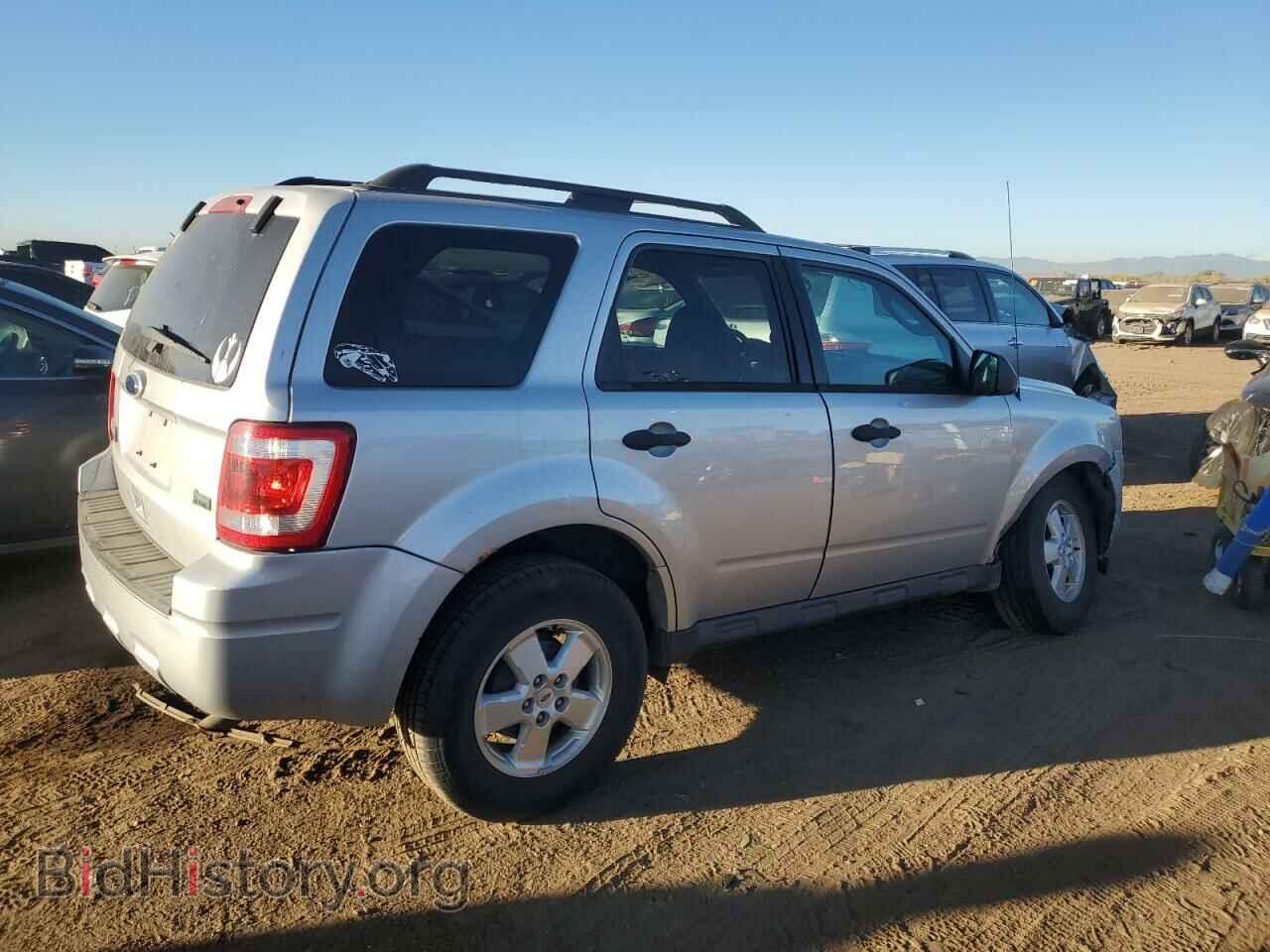 2011 FORD ESCAPE - VIN: 1FMCU9DG1BKA39258 - Фото 3