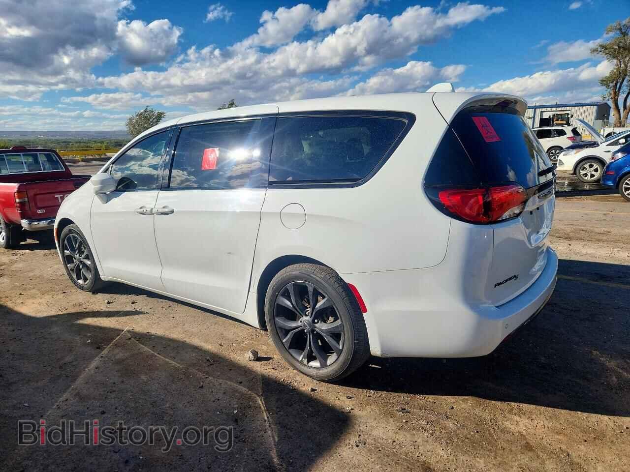 2020 CHRYSLER PACIFICA - VIN: 2C4RC1FG5LR238123 - Photo 2