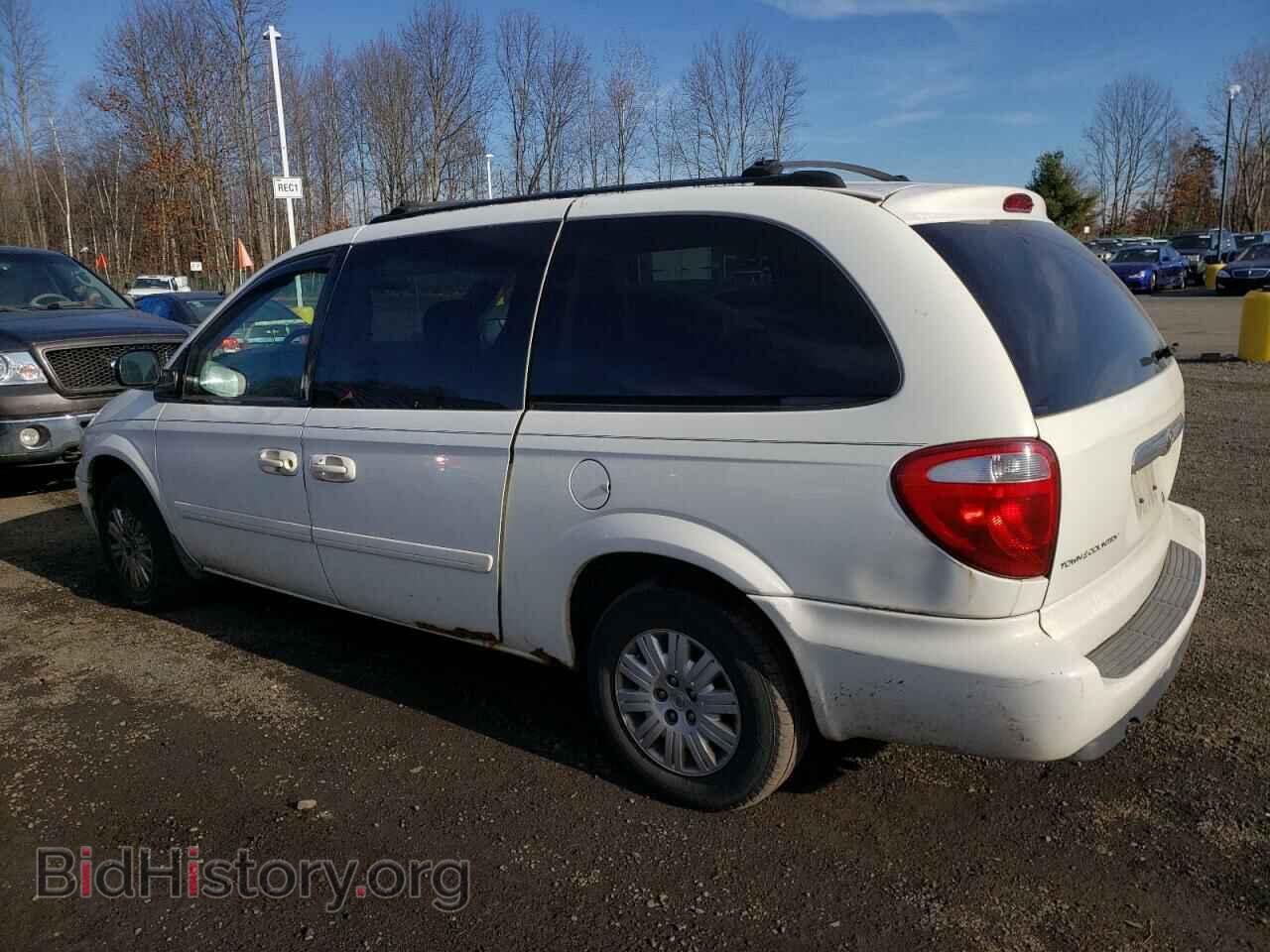 2006 CHRYSLER MINIVAN - VIN: 2A4GP44RX6R714656 - Фото 2