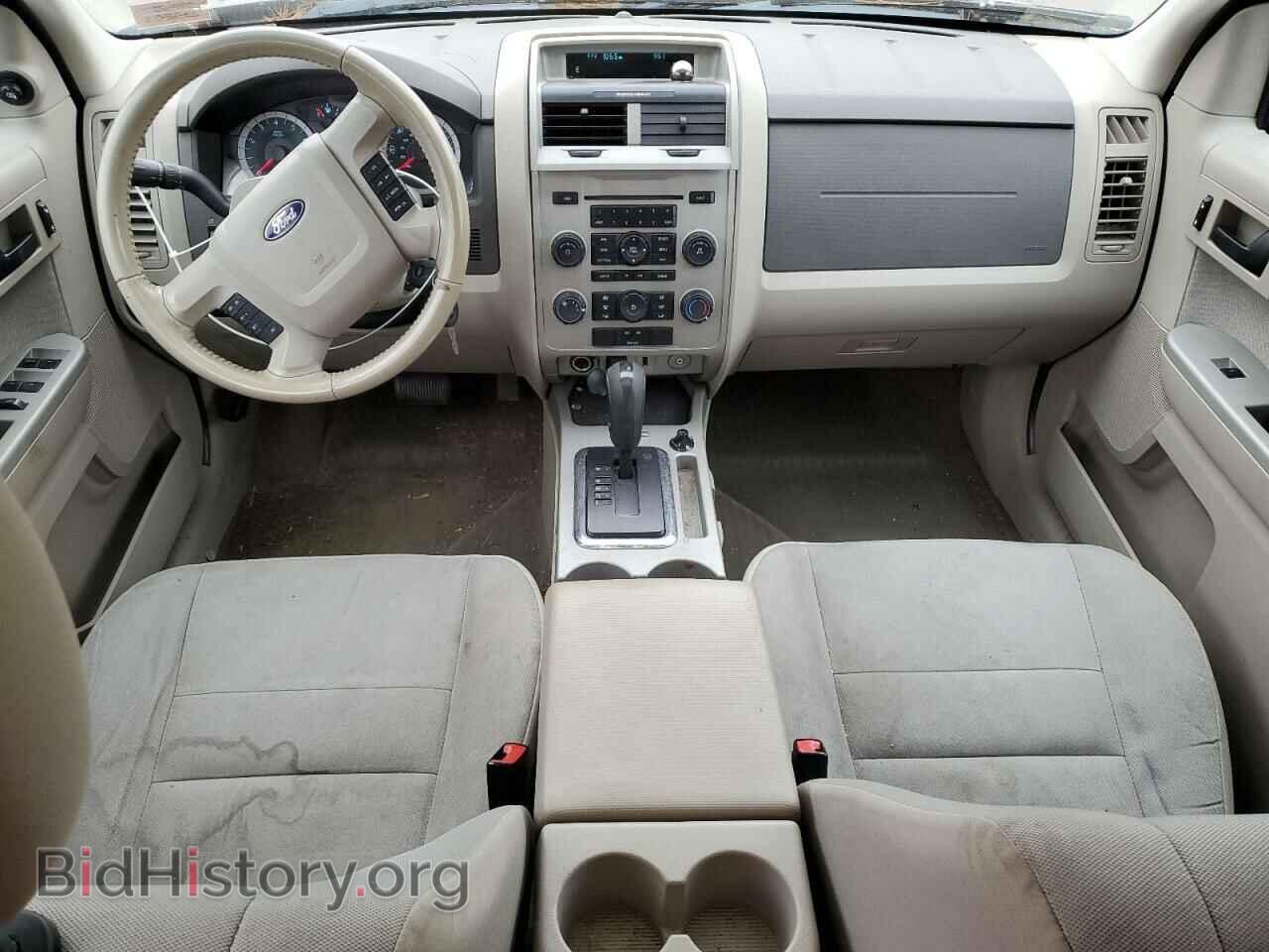 2011 FORD ESCAPE - VIN: 1FMCU9D71BKB27744 - Photo 8