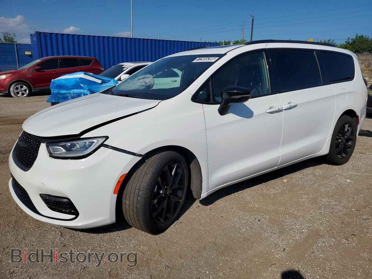2025 Chrysler PACIFICA Limited (VIN 2C4RC1GG3SR547716) — photo 1 of 13, Copart, damage: side