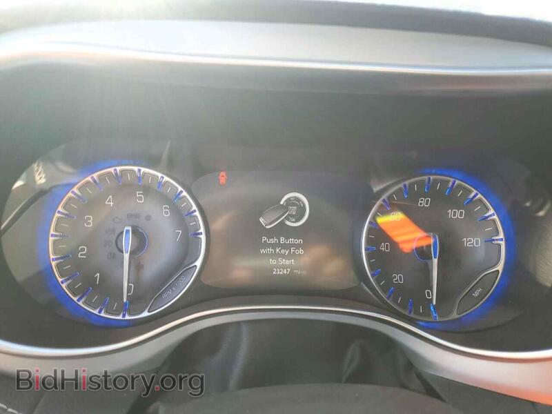 2025 Chrysler PACIFICA (VIN 2C4RC1GG3SR547716) — photo 9 of 13
