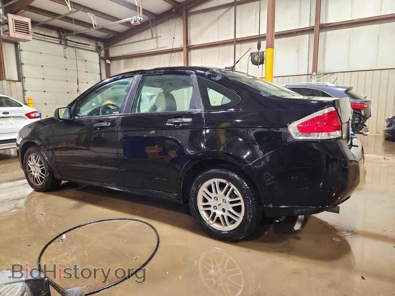 2010 Ford FOCUS (VIN 1FAHP3FN9AW238260) — photo 2 of 12