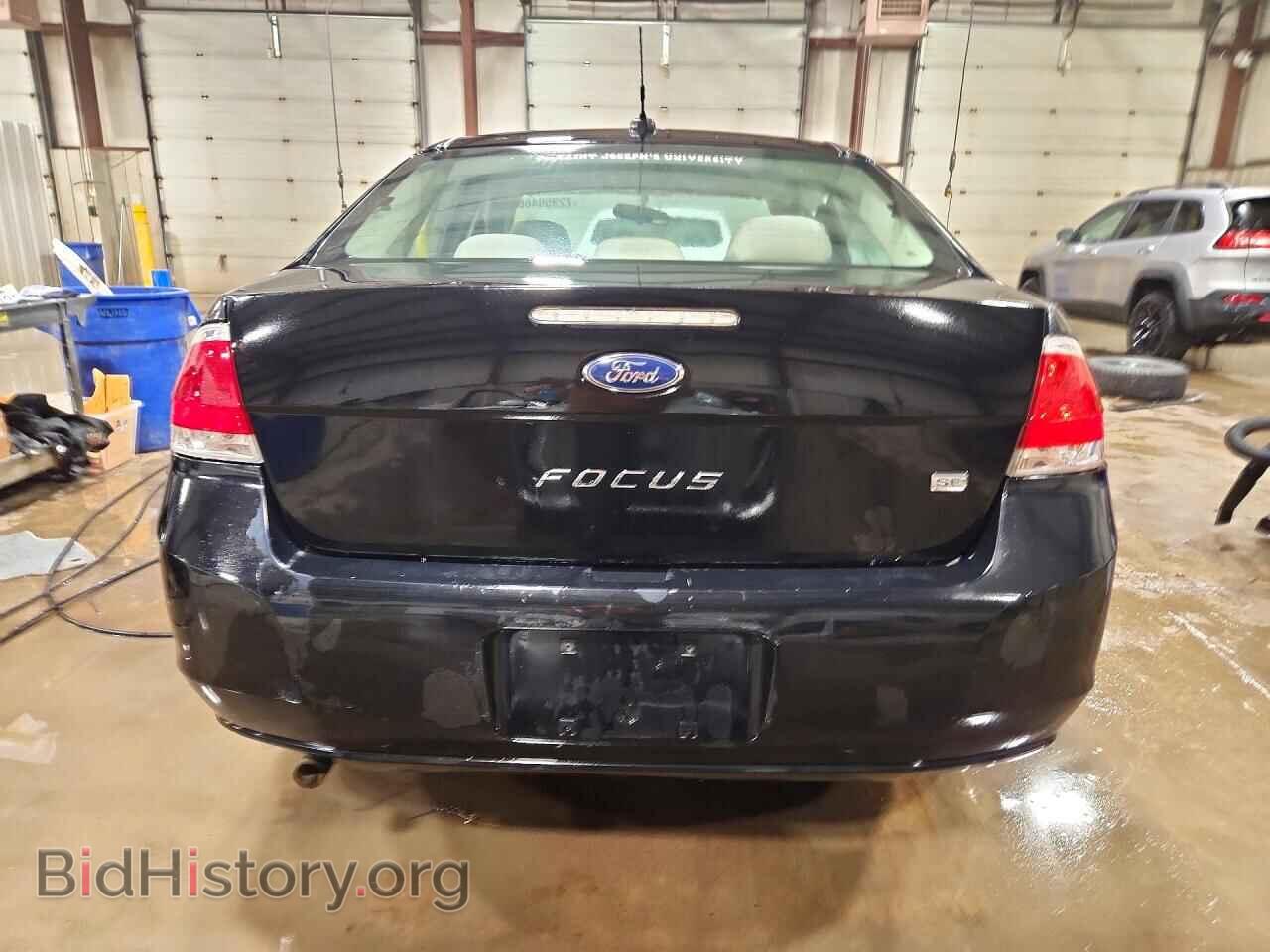 2010 Ford FOCUS (VIN 1FAHP3FN9AW238260) — photo 6 of 12