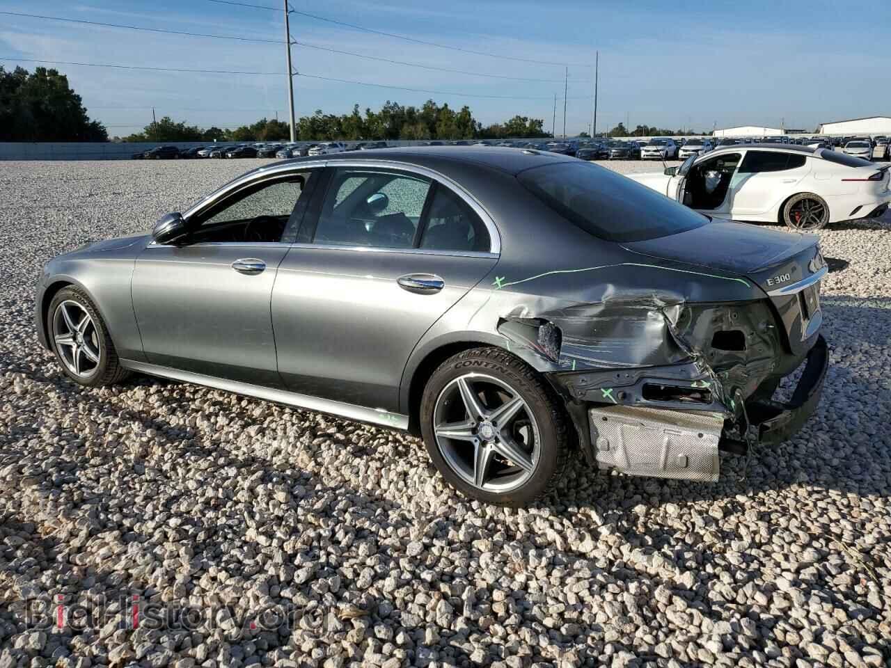2017 MERCEDES-BENZ E-CLASS - VIN: WDDZF4JB8HA057992 - Фото 2