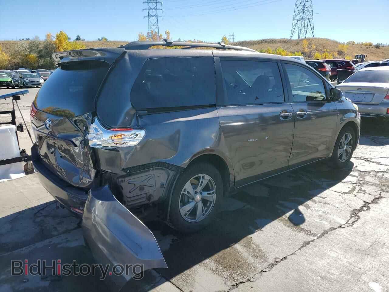2011 TOYOTA All Models - VIN: 5TDKK3DC0BS065679 - Фото 3