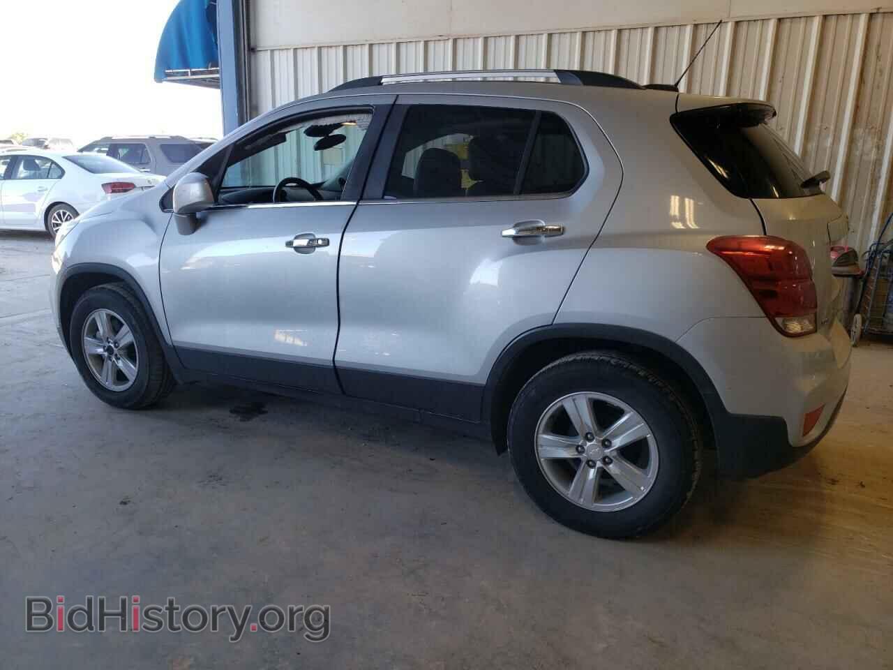 2017 CHEVROLET TRAX - VIN: 3GNCJLSB9HL265287 - Фото 2