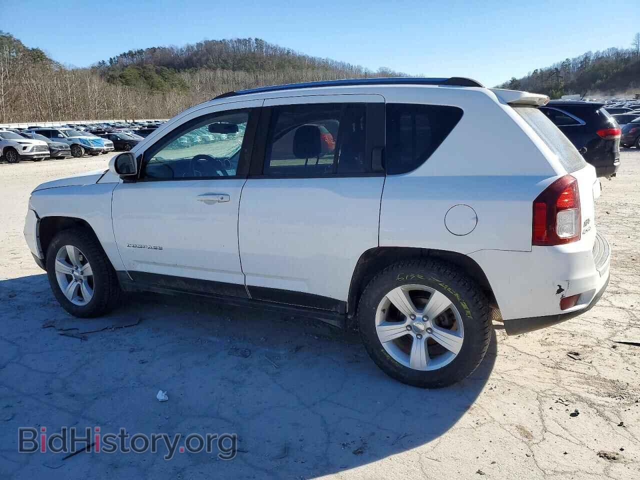 2015 JEEP COMPASS - VIN: 1C4NJDEB2FD366452 - Photo 2