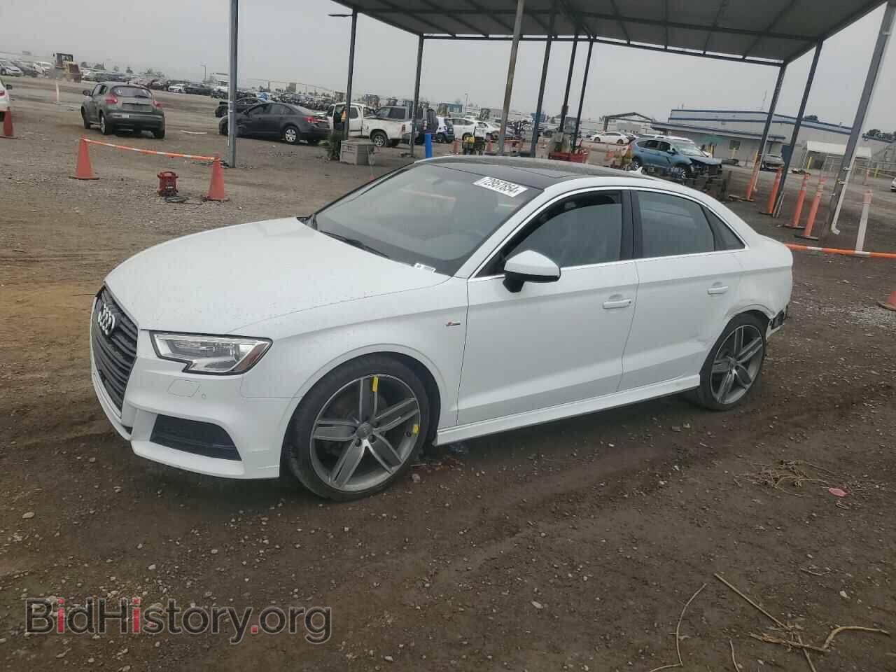 Photo WAUJ8GFF1H1006328 - AUDI A3 2017