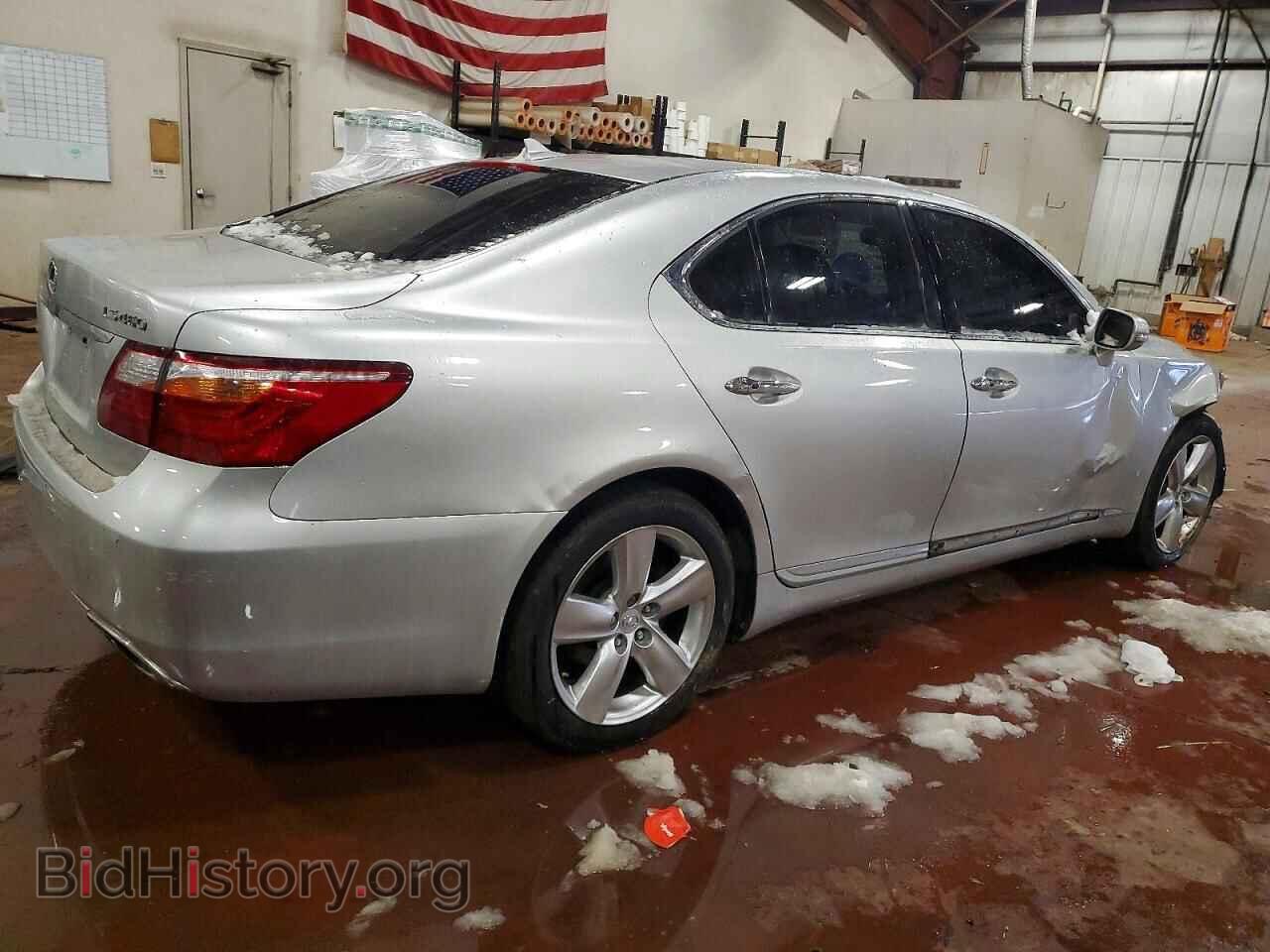 2011 LEXUS LS460 - VIN: JTHBL5EF7B5106945 - Photo 3