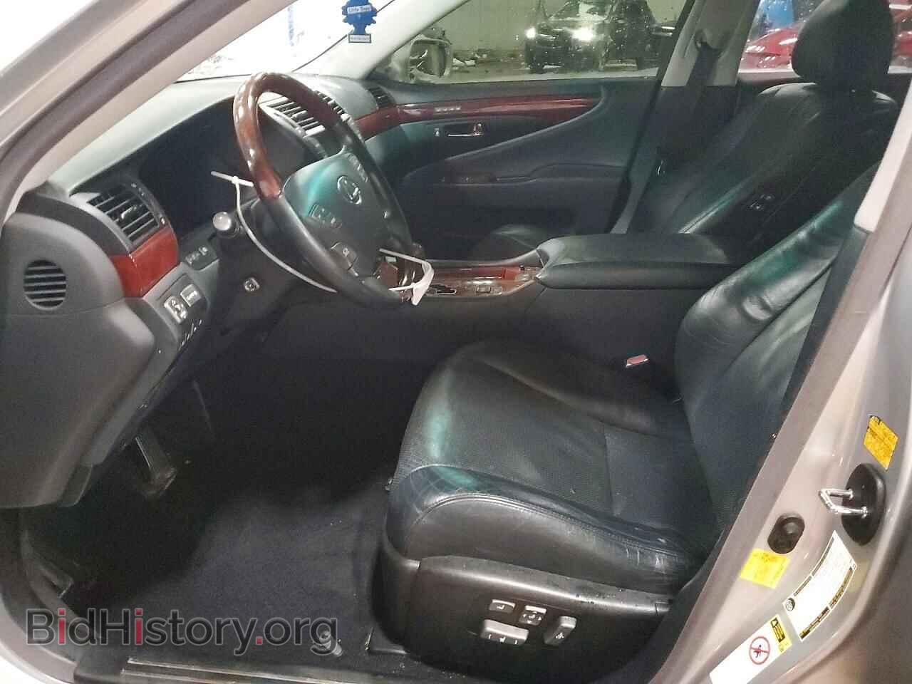 2011 LEXUS LS460 - VIN: JTHBL5EF7B5106945 - Photo 7