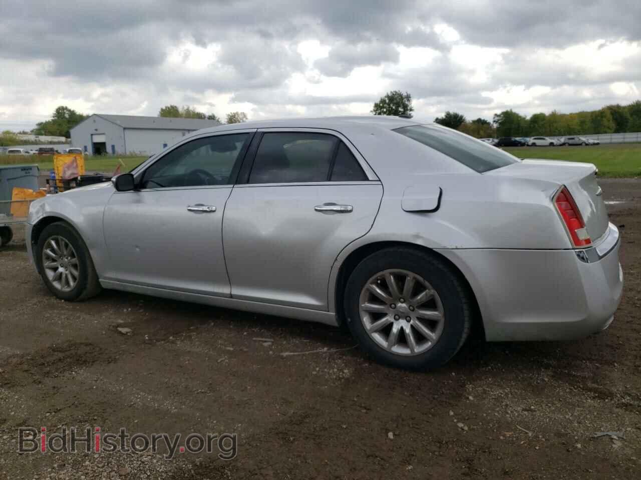 2012 CHRYSLER 300 - VIN: 2C3CCACG9CH310073 - Фото 2