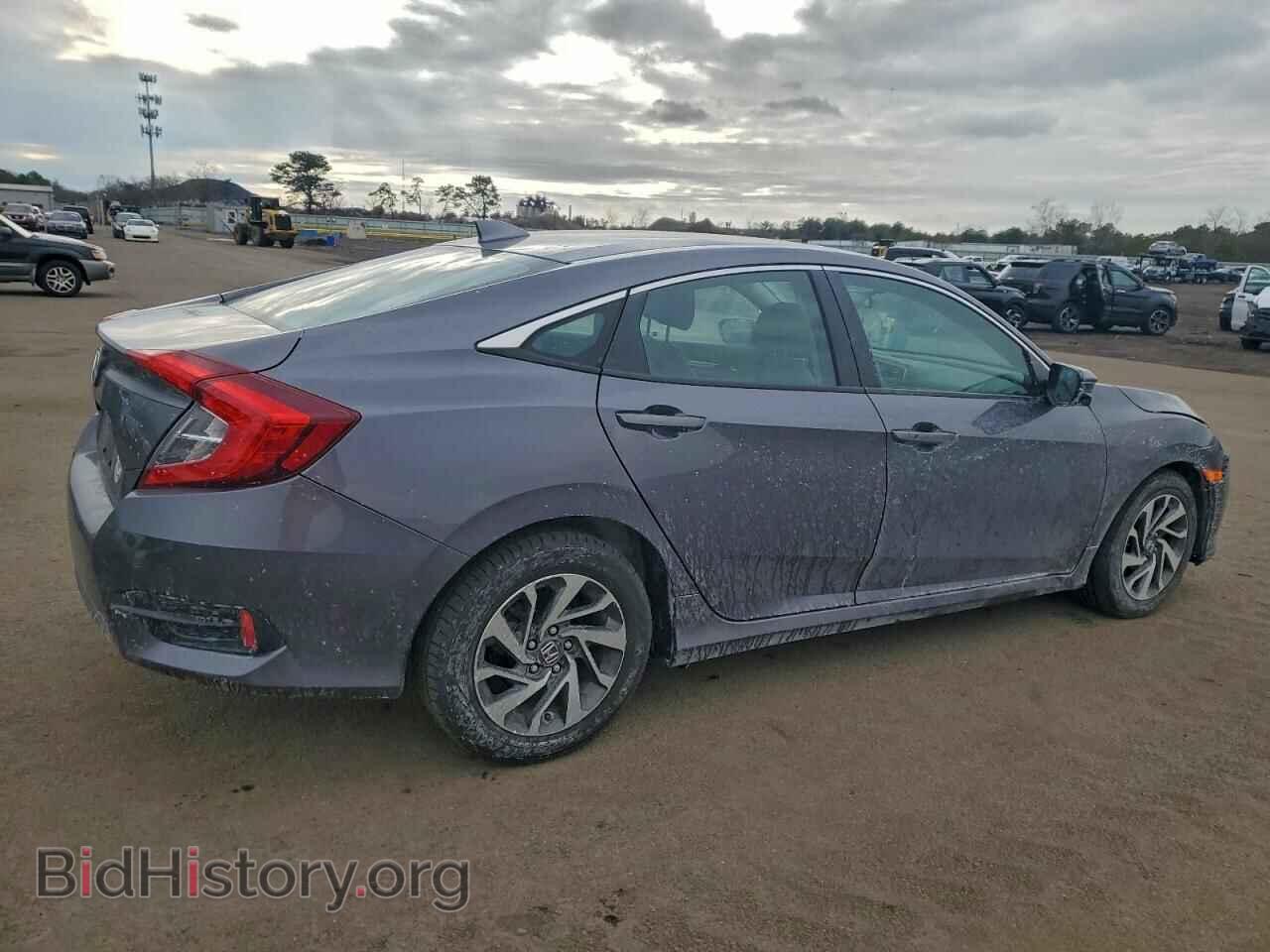 2017 HONDA CIVIC - VIN: 19XFC2F73HE207891 - Фото 3