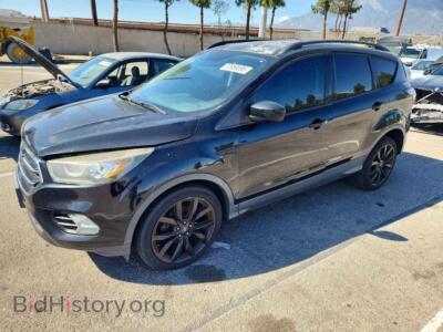 2017 Ford ESCAPE SE, черный — VIN 1FMCU0GD5HUD93777, Copart