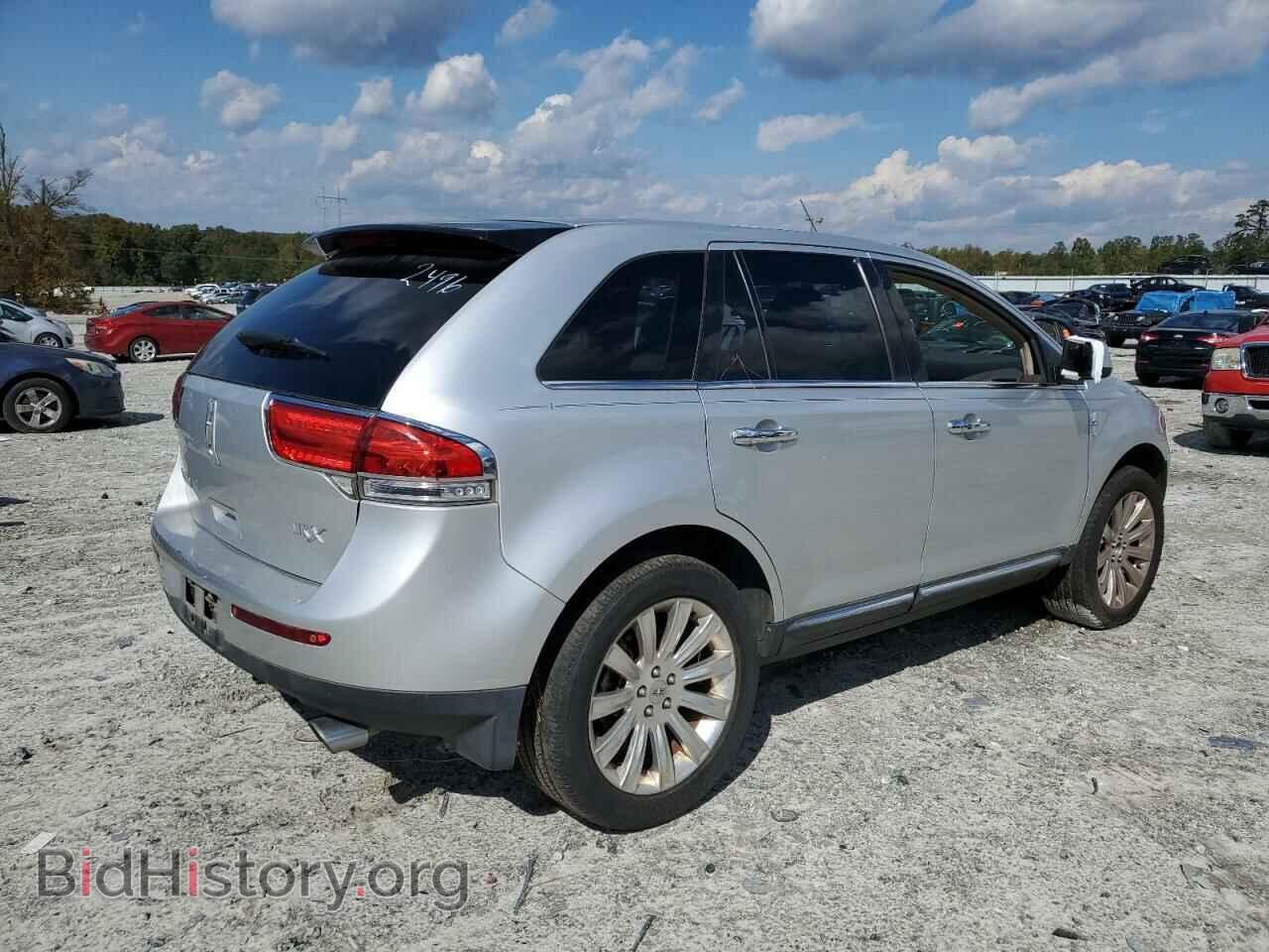 2011 LINCOLN MKX - VIN: 2LMDJ6JK6BBJ12496 - Photo 3