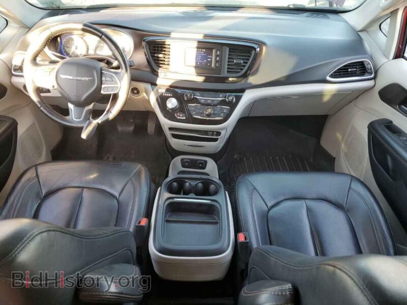 2017 Chrysler PACIFICA (VIN 2C4RC1BG5HR642164) — фото 8 из 13
