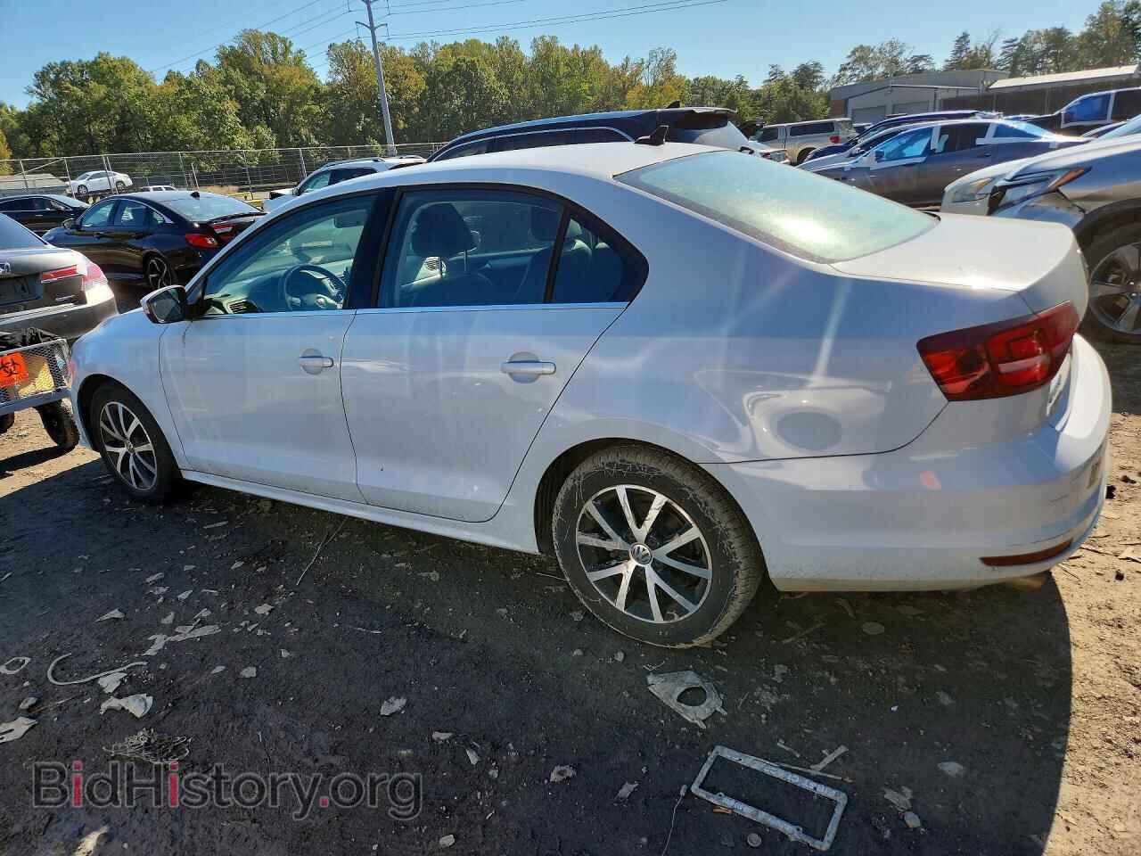 2017 VOLKSWAGEN JETTA - VIN: 3VWDB7AJ3HM233274 - Photo 2