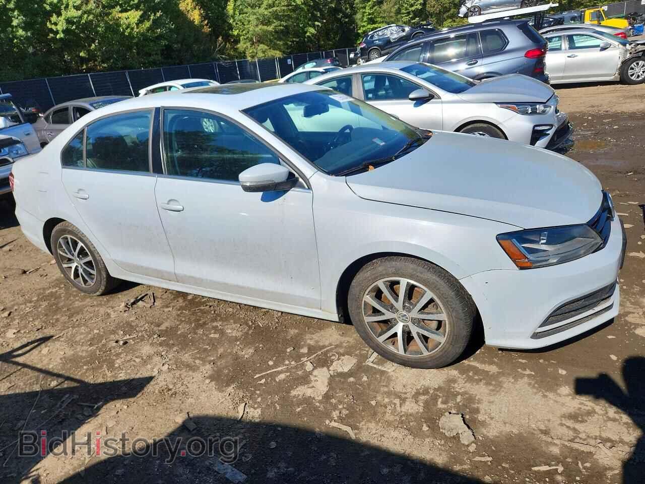 2017 VOLKSWAGEN JETTA - VIN: 3VWDB7AJ3HM233274 - Photo 4