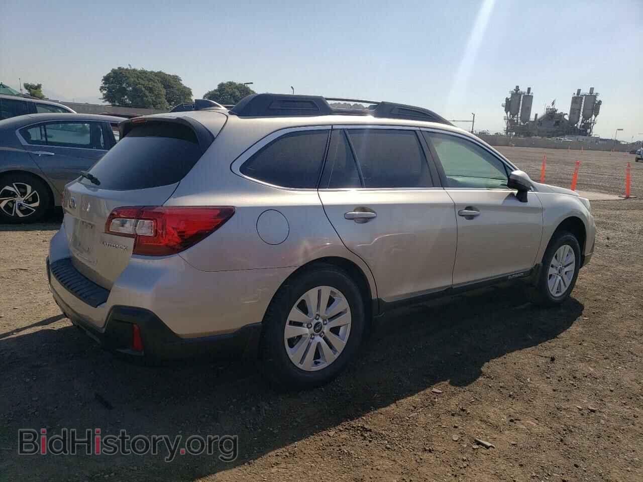 2018 SUBARU OUTBACK - VIN: 4S4BSAFCXJ3332050 - Фото 3