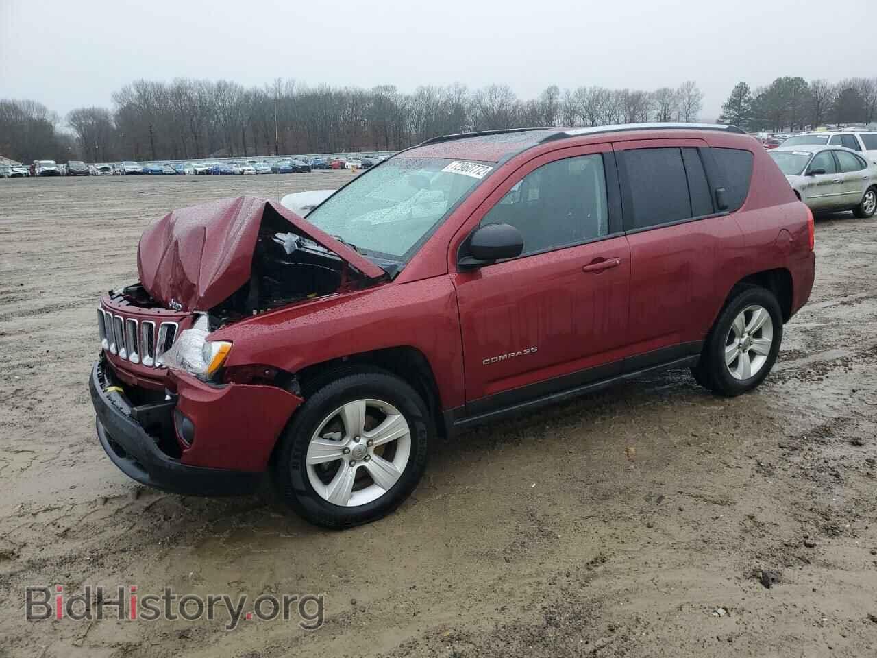 Photo 1J4NF1FB4BD134938 - JEEP COMPASS 2011