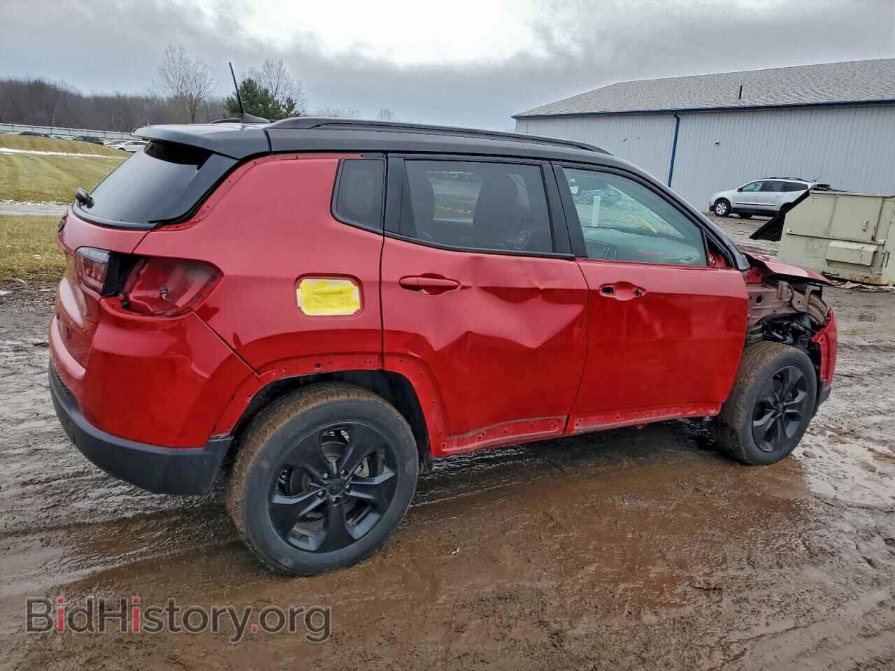 2018 JEEP COMPASS - VIN: 3C4NJDBB4JT456466 - Фото 3