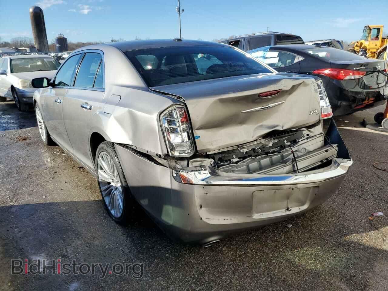 2014 CHRYSLER 300 - VIN: 2C3CCAETXEH323721 - Фото 2