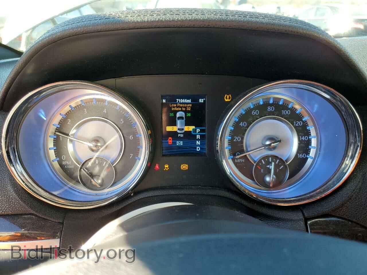 2014 CHRYSLER 300 - VIN: 2C3CCAETXEH323721 - Фото 9