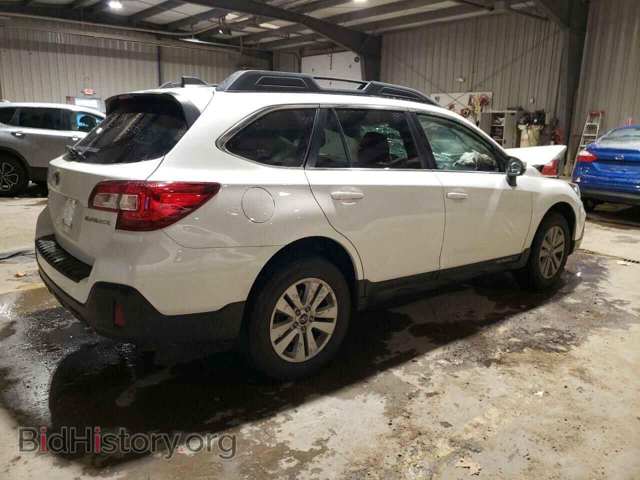 2019 SUBARU OUTBACK - VIN: 4S4BSAFC0K3332592 - Фото 3
