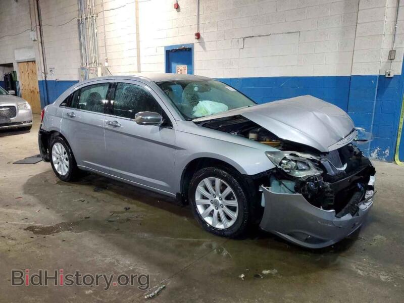 2013 Chrysler 200 (VIN 1C3CCBCG7DN570857) — photo 4 of 14