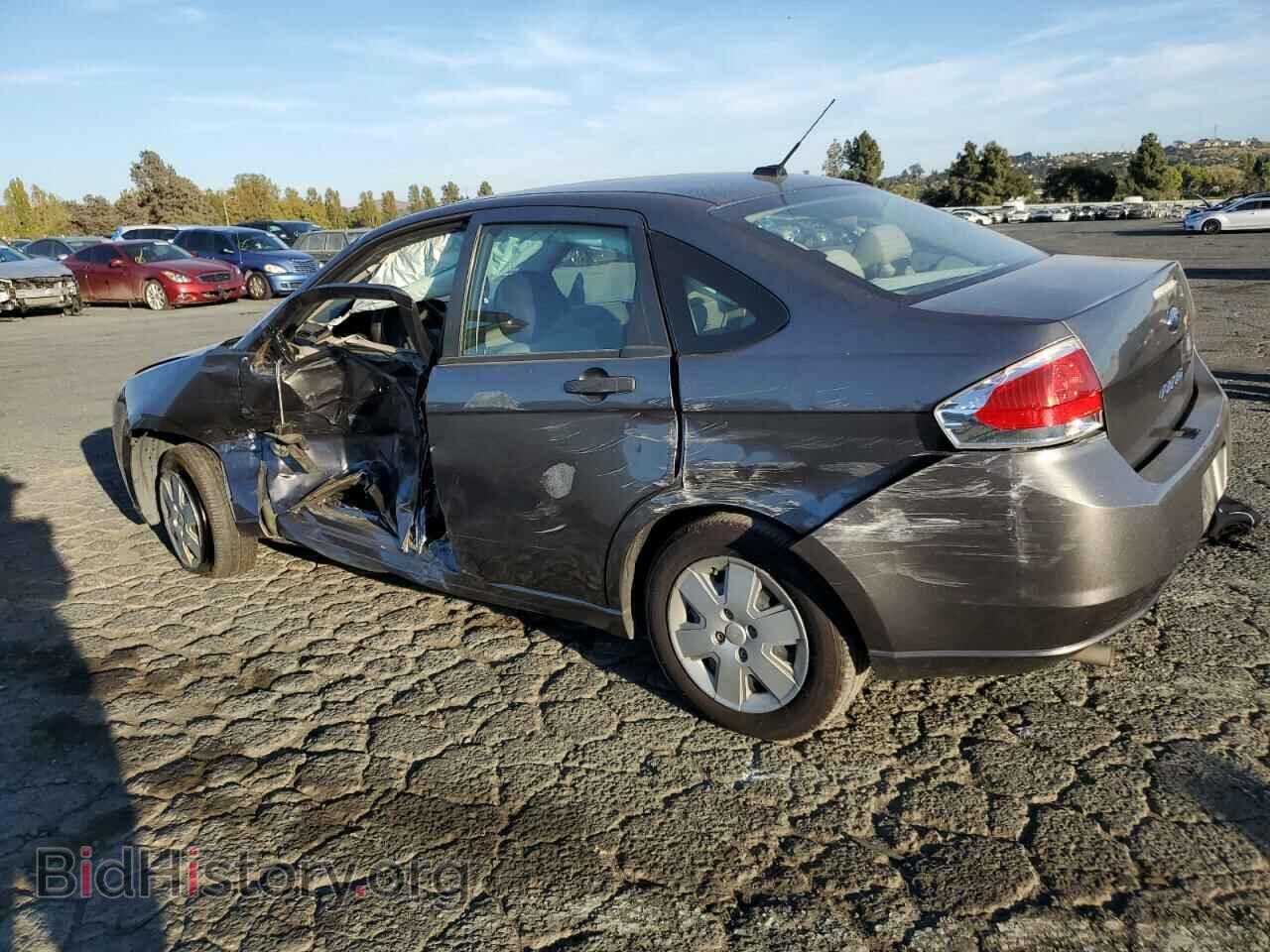 2011 FORD FOCUS - VIN: 1FAHP3EN5BW150745 - Фото 2