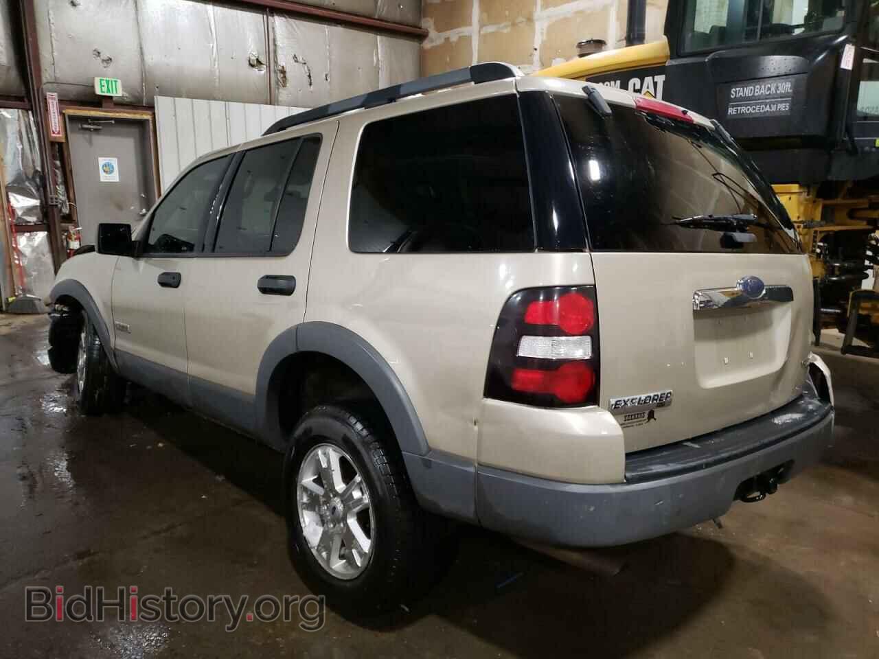 2006 FORD EXPLORER - VIN: 1FMEU73E36UB17921 - Фото 2