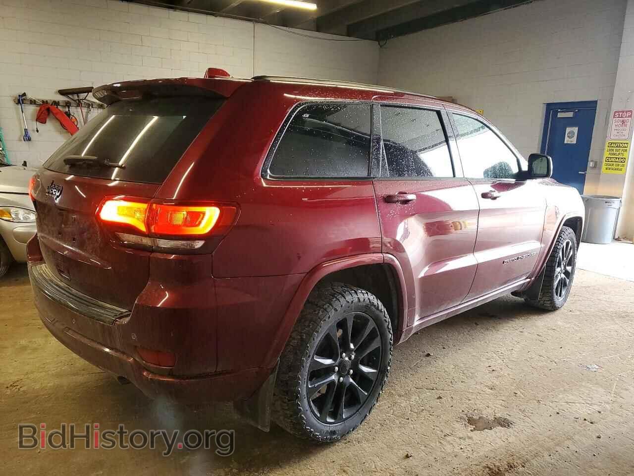 2018 JEEP CHEROKEE - VIN: 1C4RJFAG2JC266901 - Фото 3