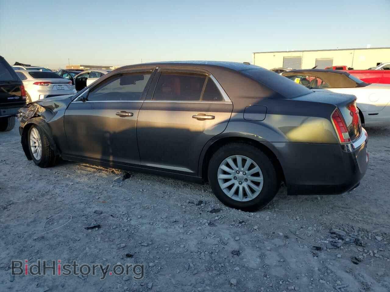 2013 CHRYSLER 300 - VIN: 2C3CCAAG3DH551101 - Фото 2