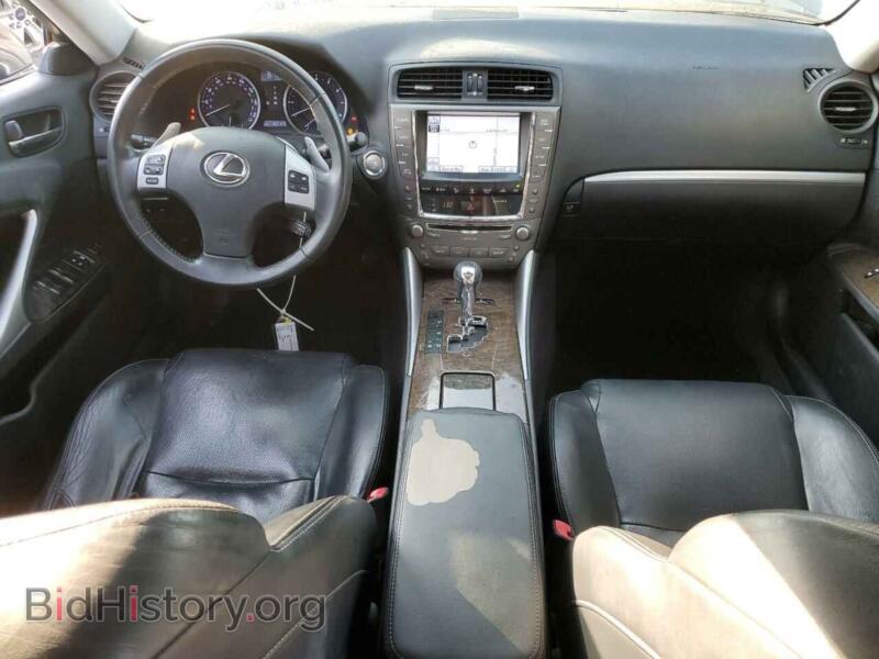 2012 Lexus IS (VIN JTHBF5C29C5179324) — фото 8 из 12