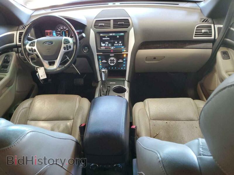 2011 Ford EXPLORER (VIN 1FMHK8F81BGA02483) — фото 8 из 13