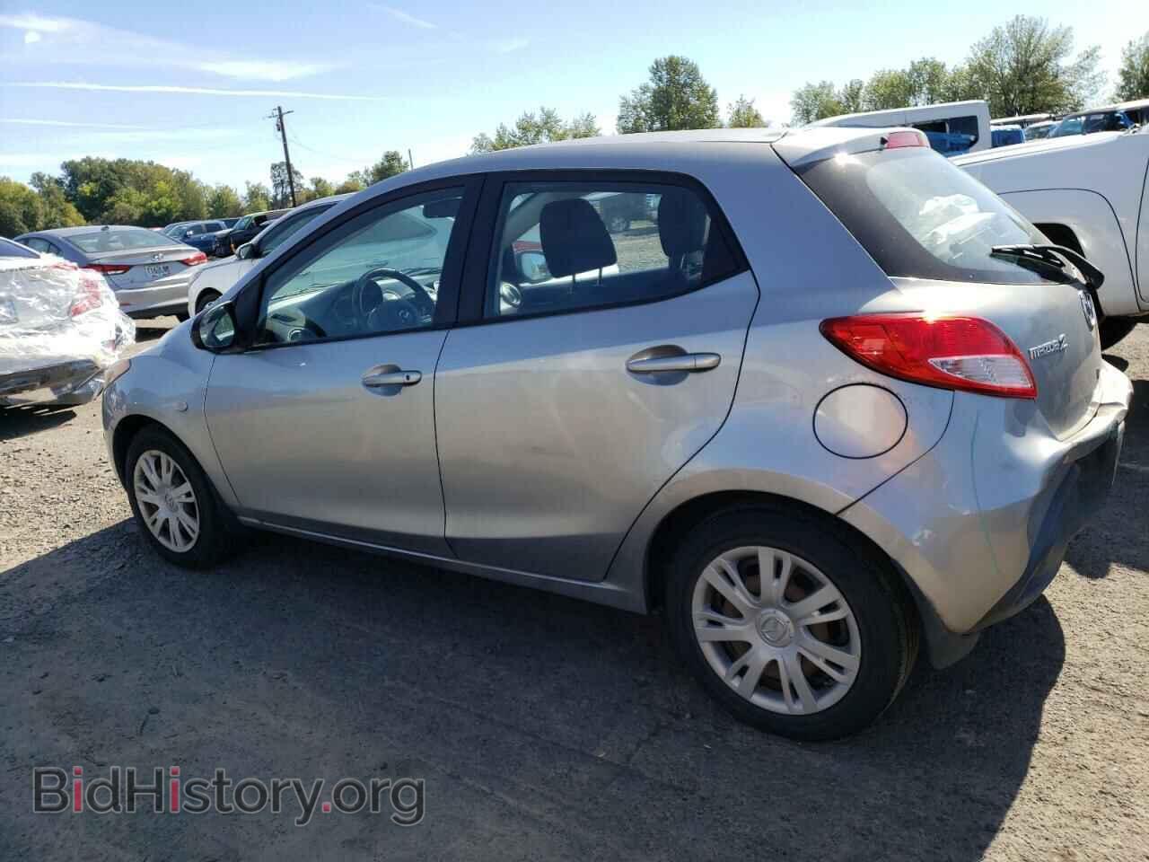 2011 MAZDA 2 - VIN: JM1DE1HZ5B0102084 - Photo 2