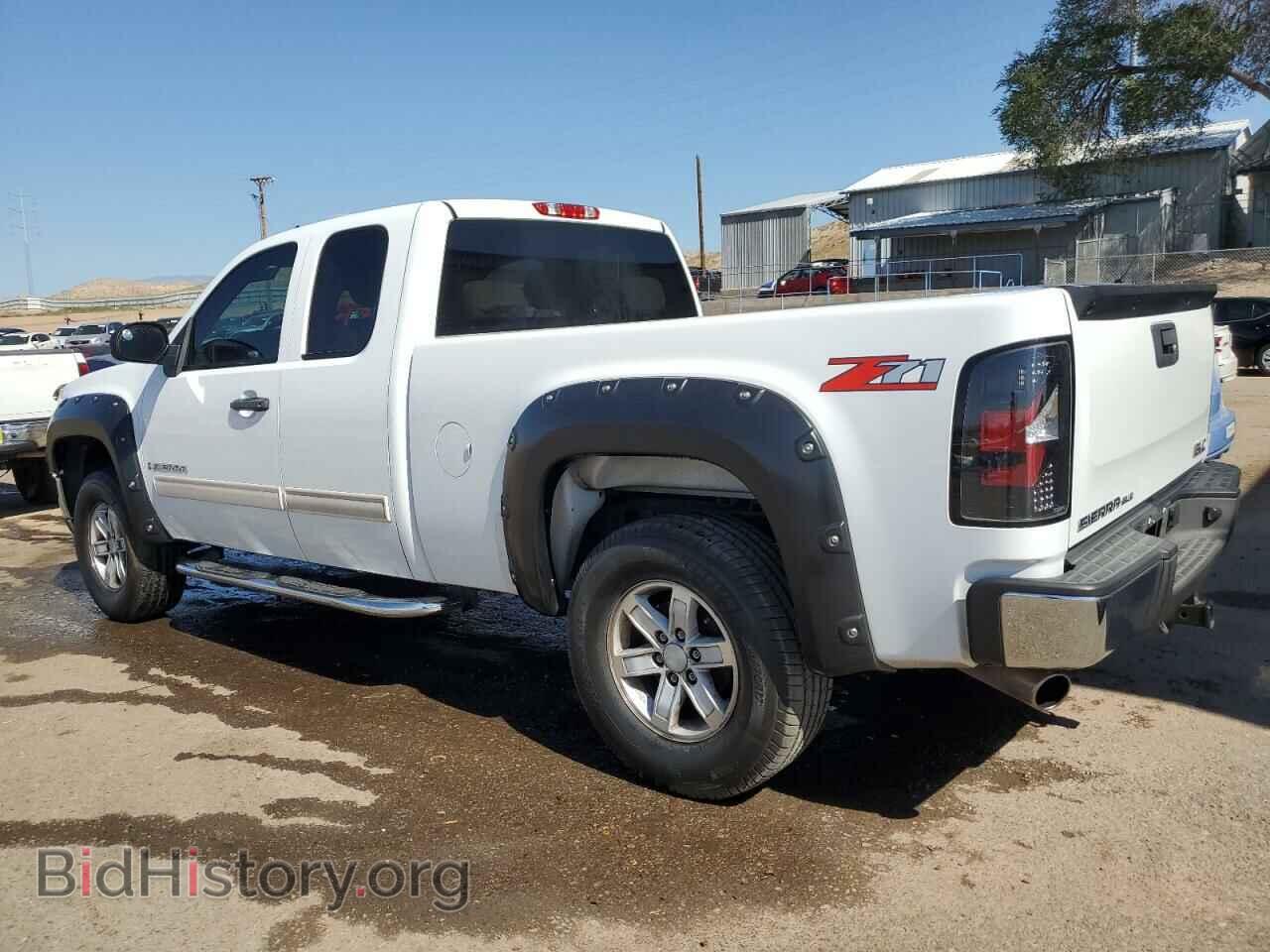 2007 GMC SIERRA - VIN: 2GTEC19J071586132 - Photo 2