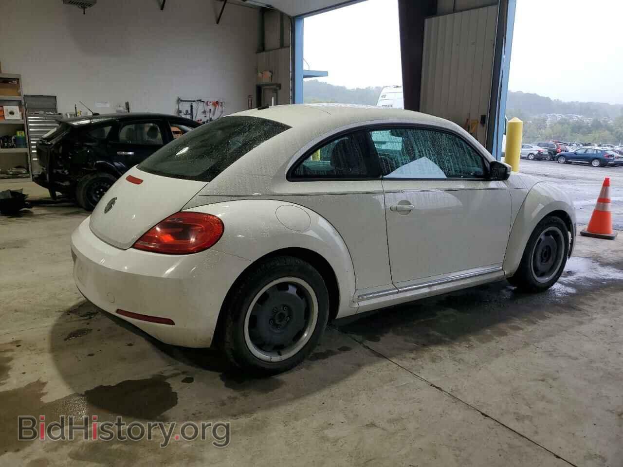 2012 VOLKSWAGEN BEETLE - VIN: 3VWJP7AT6CM613109 - Фото 3