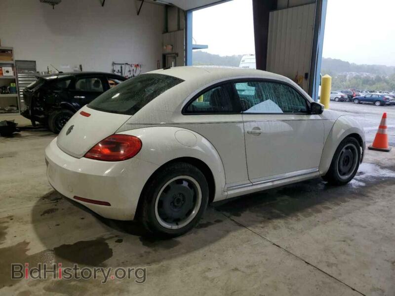 2012 Volkswagen BEETLE (VIN 3VWJP7AT6CM613109) — photo 3 of 12