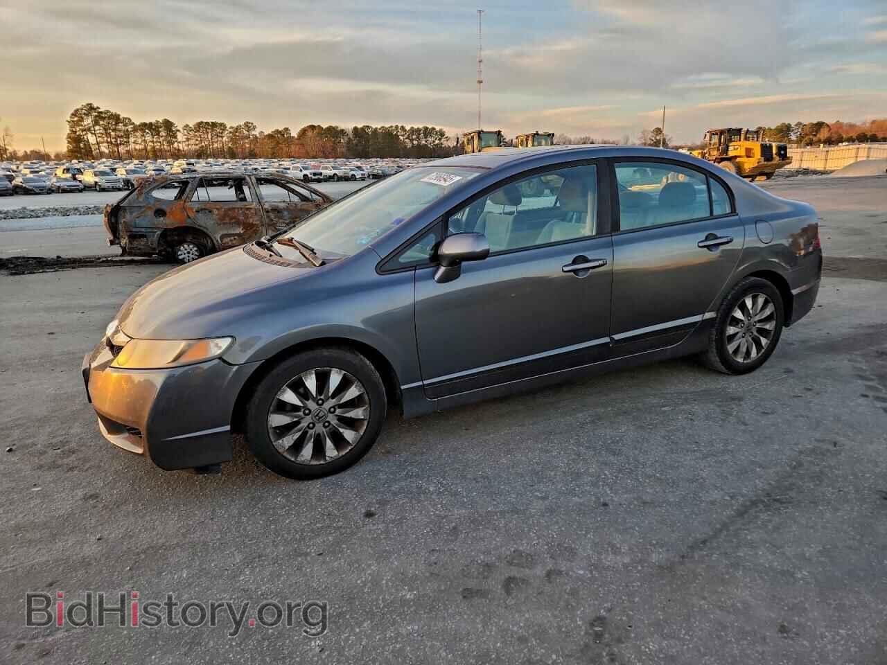 Фотография 19XFA1F88BE011249 - HONDA CIVIC 2011