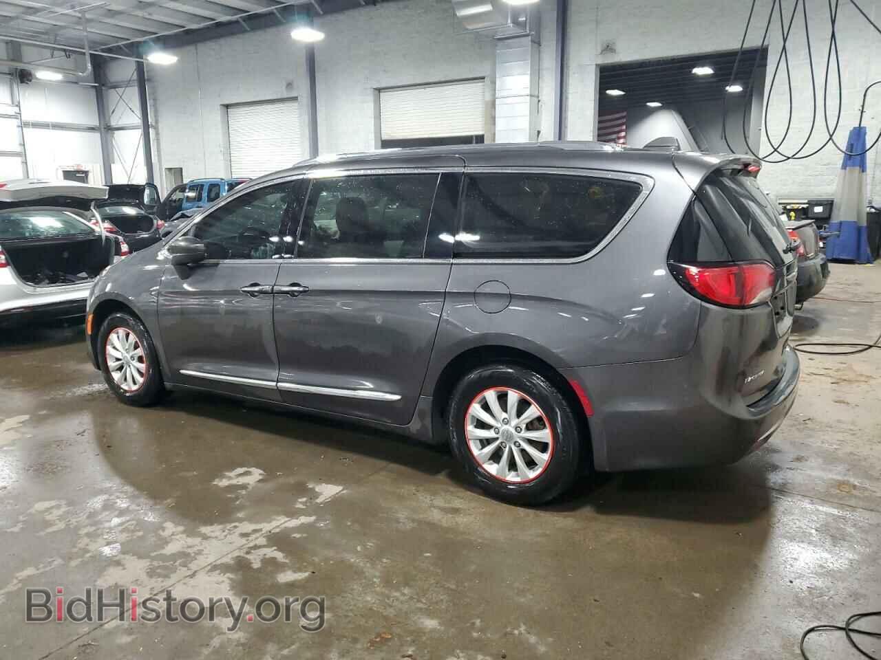 2018 CHRYSLER PACIFICA - VIN: 2C4RC1BG6JR131360 - Фото 2
