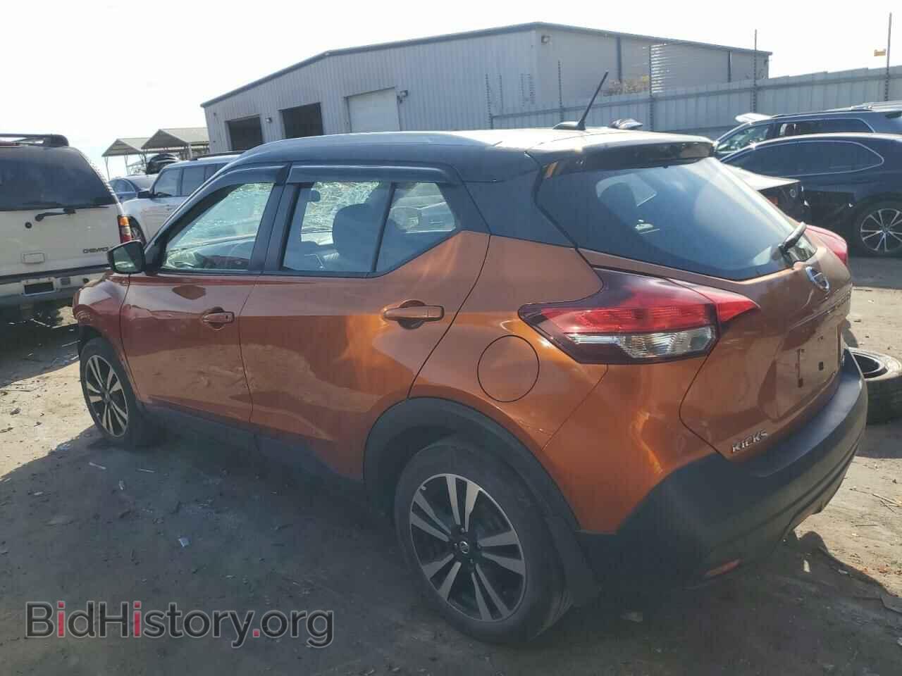 2019 NISSAN KICKS - VIN: 3N1CP5CU2KL530550 - Фото 2