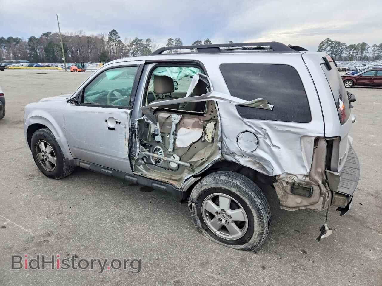 2011 FORD ESCAPE - VIN: 1FMCU0DG2BKC16542 - Фото 2