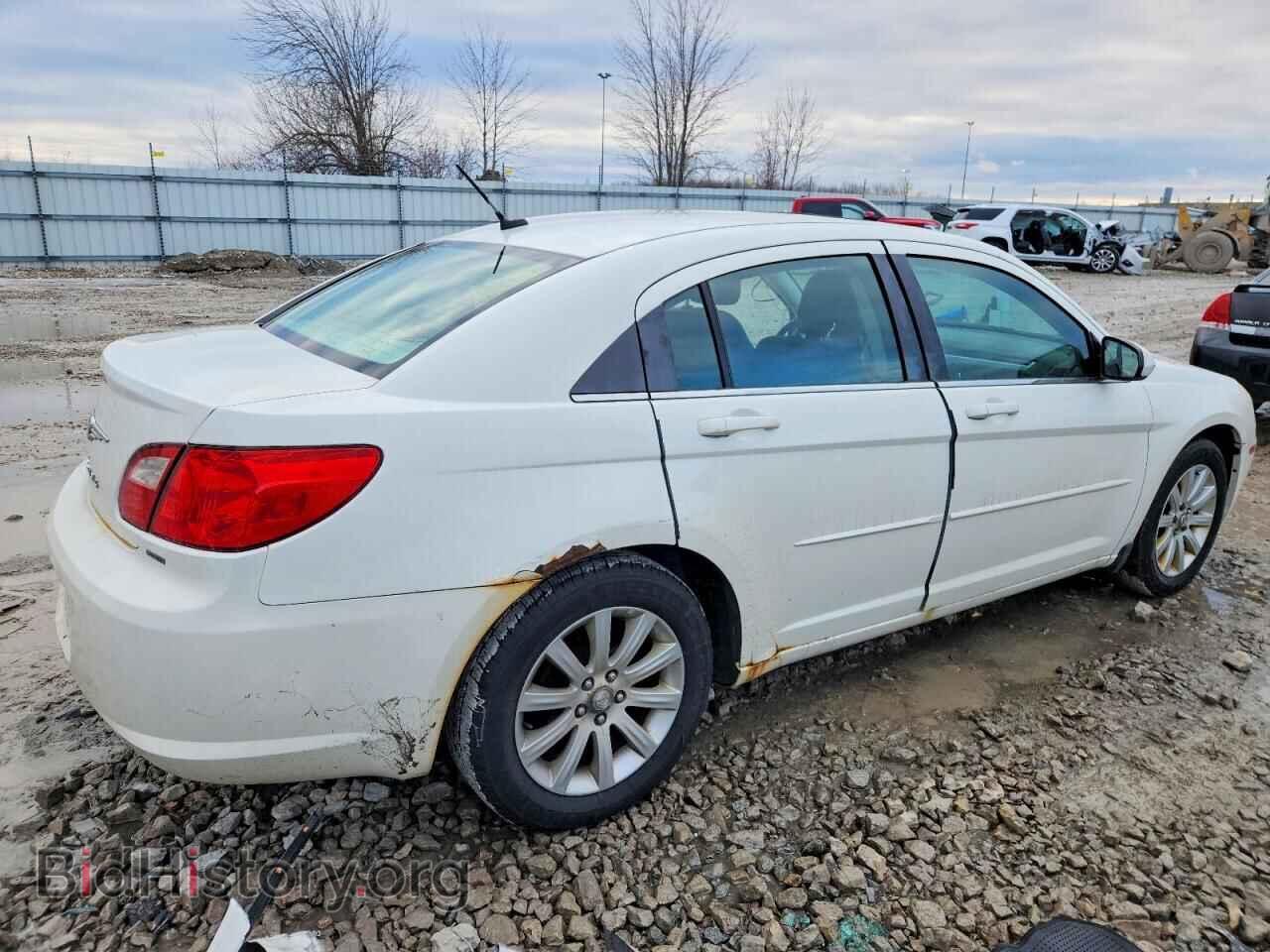 2010 CHRYSLER SEBRING - VIN: 1C3CC5FB8AN233725 - Фото 3