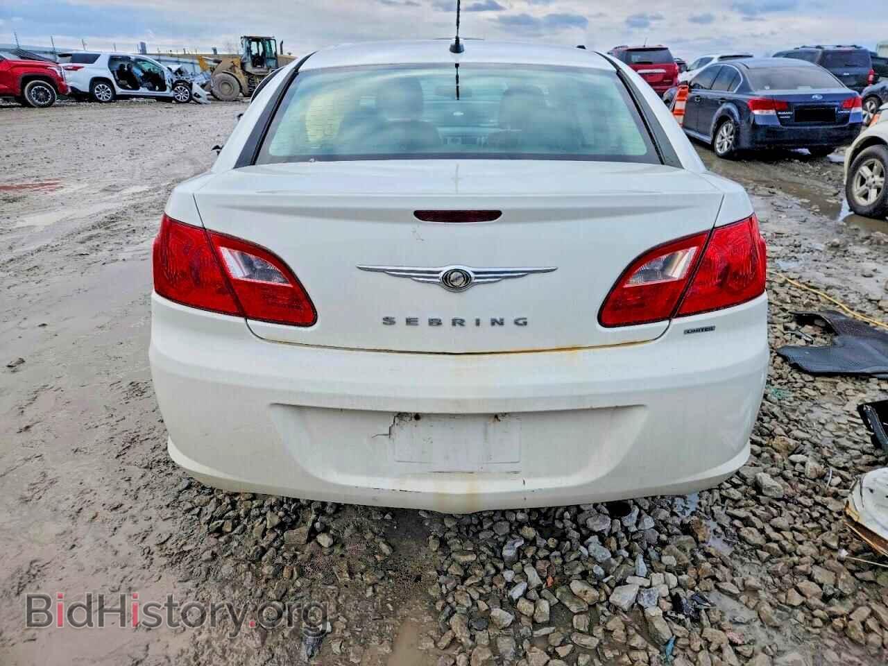 2010 CHRYSLER SEBRING - VIN: 1C3CC5FB8AN233725 - Фото 6