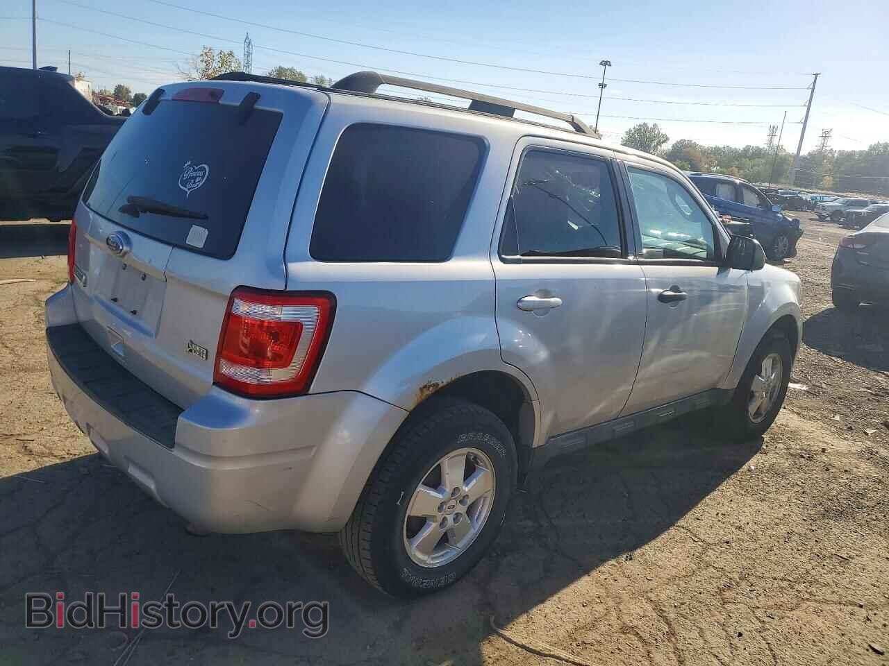 2011 FORD ESCAPE - VIN: 1FMCU9DG7BKB60330 - Photo 3