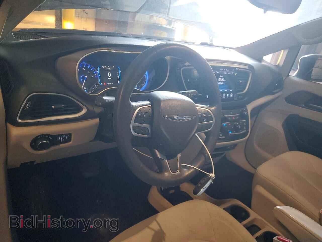 2017 CHRYSLER PACIFICA - VIN: 2C4RC1DGXHR552652 - Photo 8