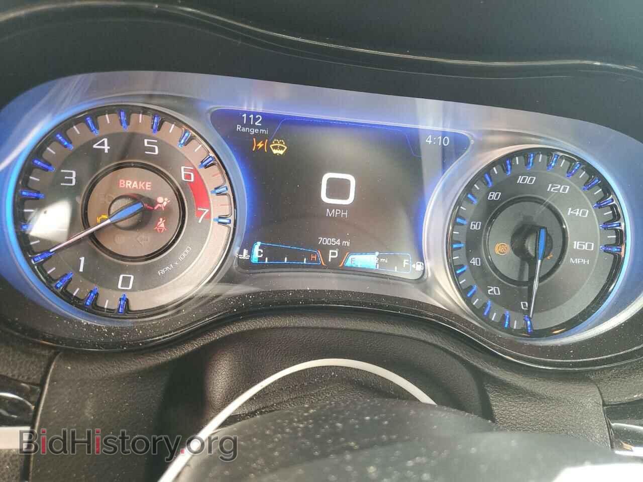 2018 CHRYSLER 300 - VIN: 2C3CCABT5JH278220 - Фото 9